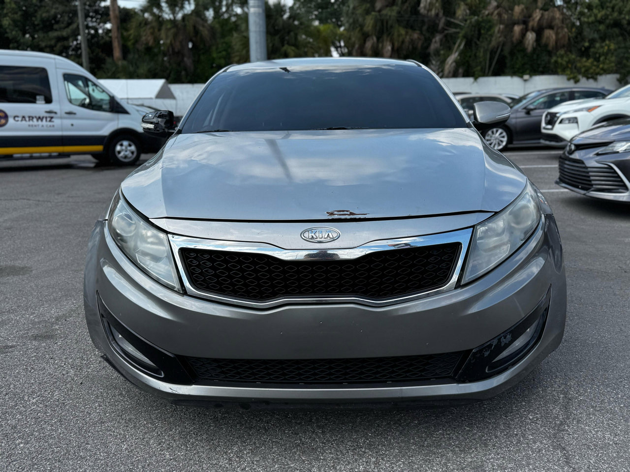 Used 2011 Kia Optima LX w/ Convenience Pkg image 2