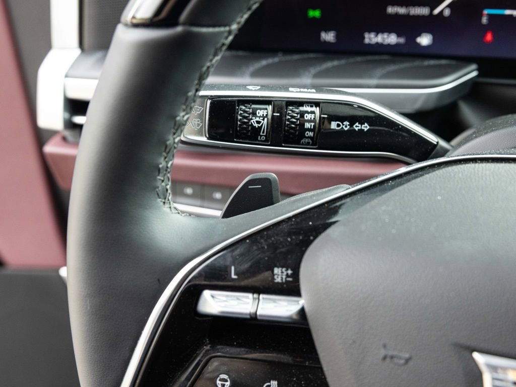 Used 2025 Cadillac Escalade Premium Luxury w/ Touring Package image 35
