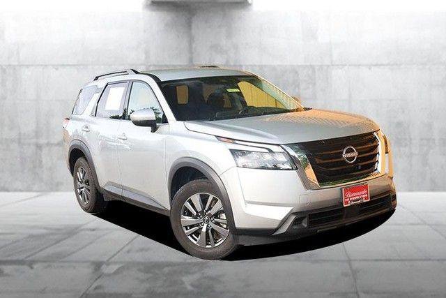 Certified 2025 Nissan Pathfinder SV AWD/4WD image 2
