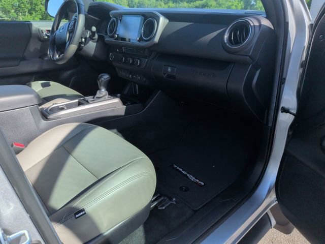 Used 2023 Toyota Tacoma TRD Sport w/ Technology Package RWD image 24