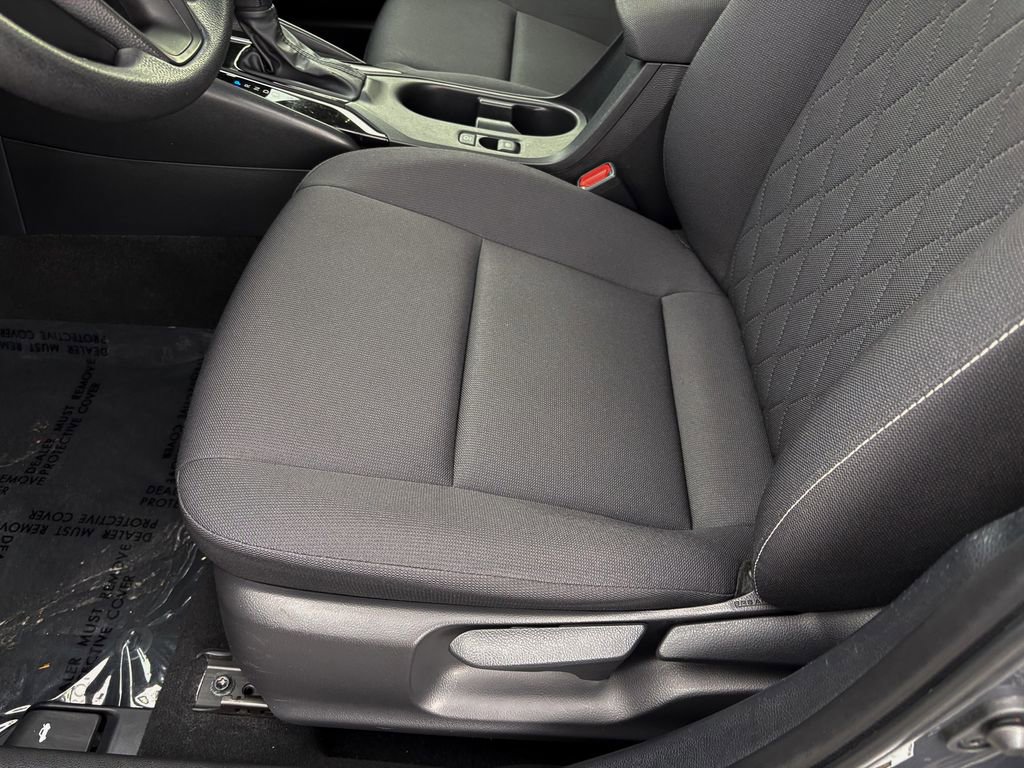 Used 2023 Toyota Corolla LE w/ Carpet Mat Package (TMS) image 18