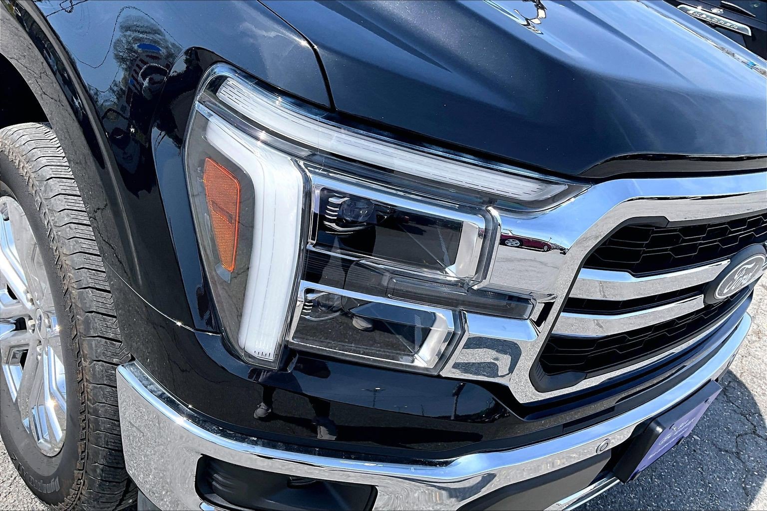 Certified 2025 Ford F150 Lariat w/ Equipment Group 502A High image 30