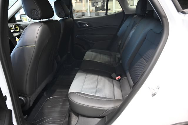 New 2026 Chevrolet Trax LT FWD image 11