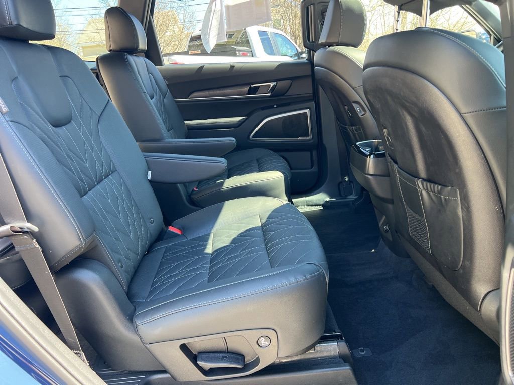 Certified 2025 Kia Telluride AWD image 26