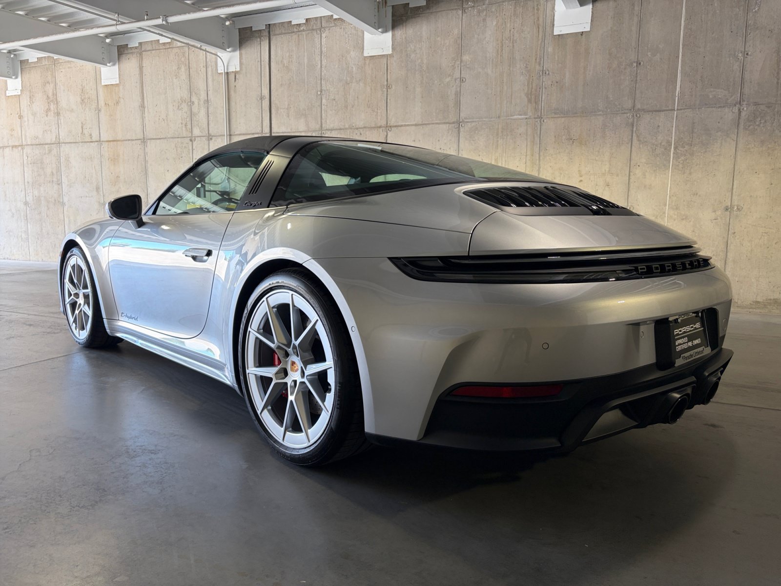 Certified 2026 Porsche 911 Targa 4 GTS AWD/4WD image 3