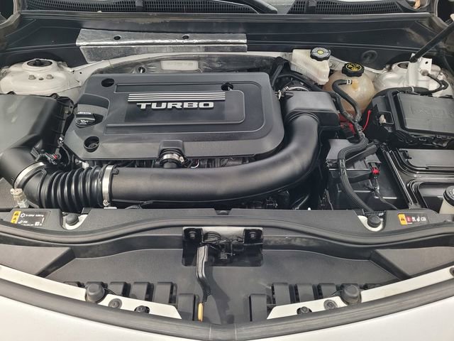 Used 2019 Cadillac XT4 Sport w/ Cold Weather Package image 27