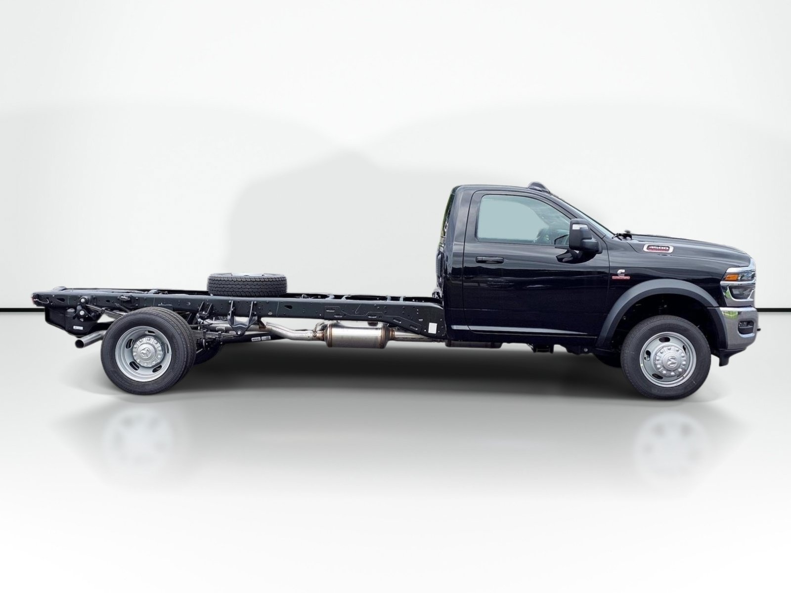 New 2026 RAM 4500 Tradesman w/ Chrome Appearance Group RWD image 9