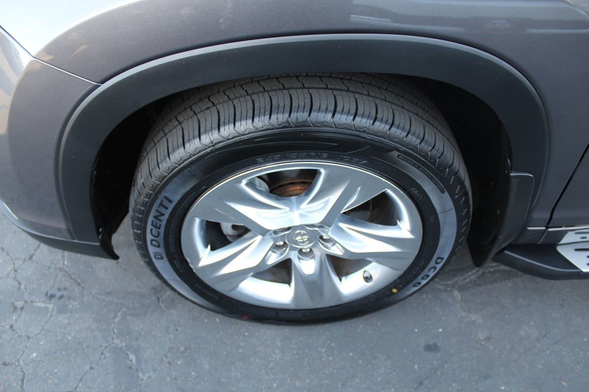 Used 2014 Toyota Highlander Limited AWD/4WD image 11