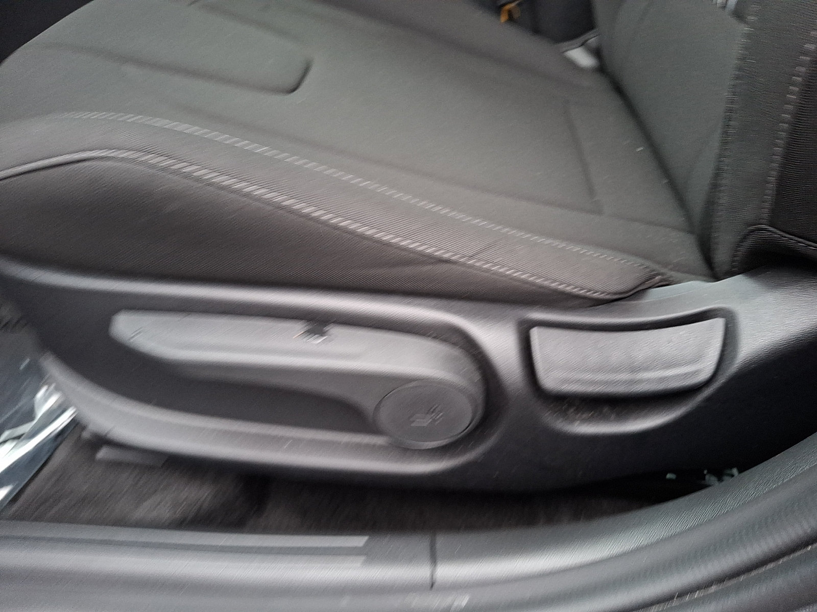 Certified 2025 Hyundai Elantra Sport FWD image 14