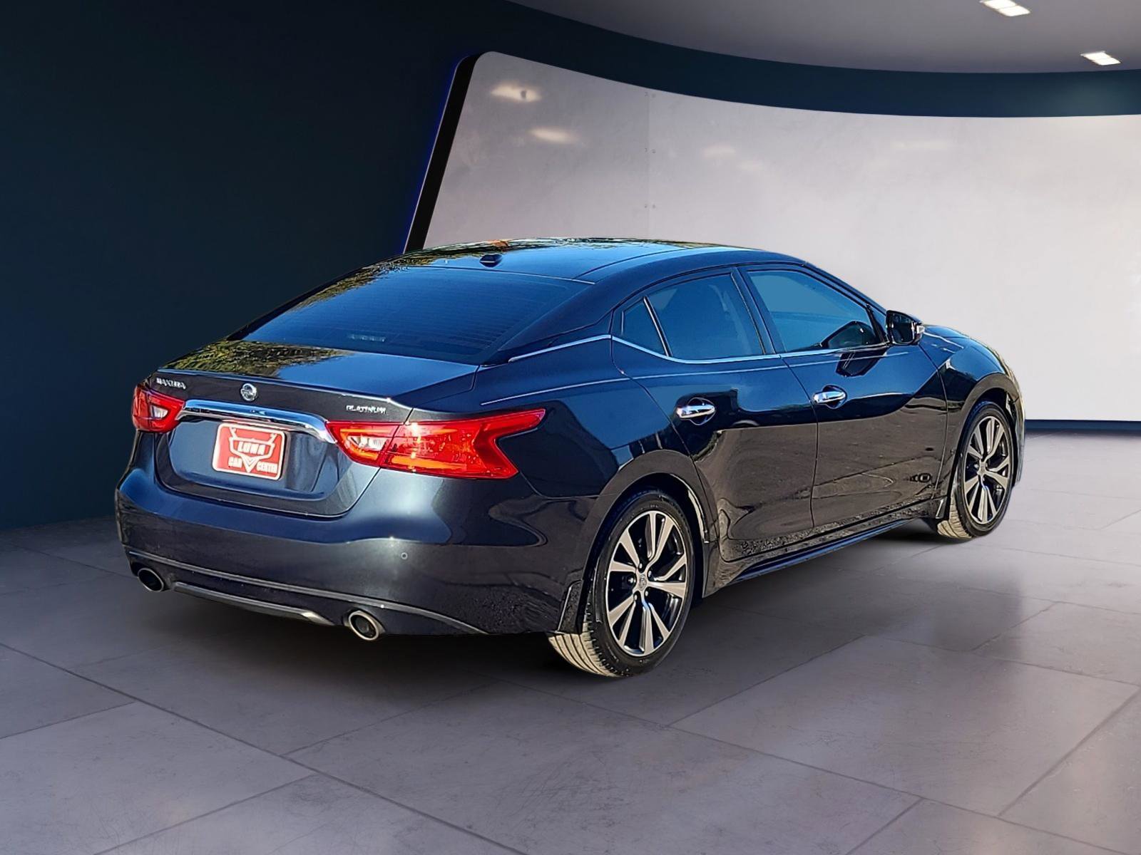 Used 2017 Nissan Maxima Platinum FWD image 5