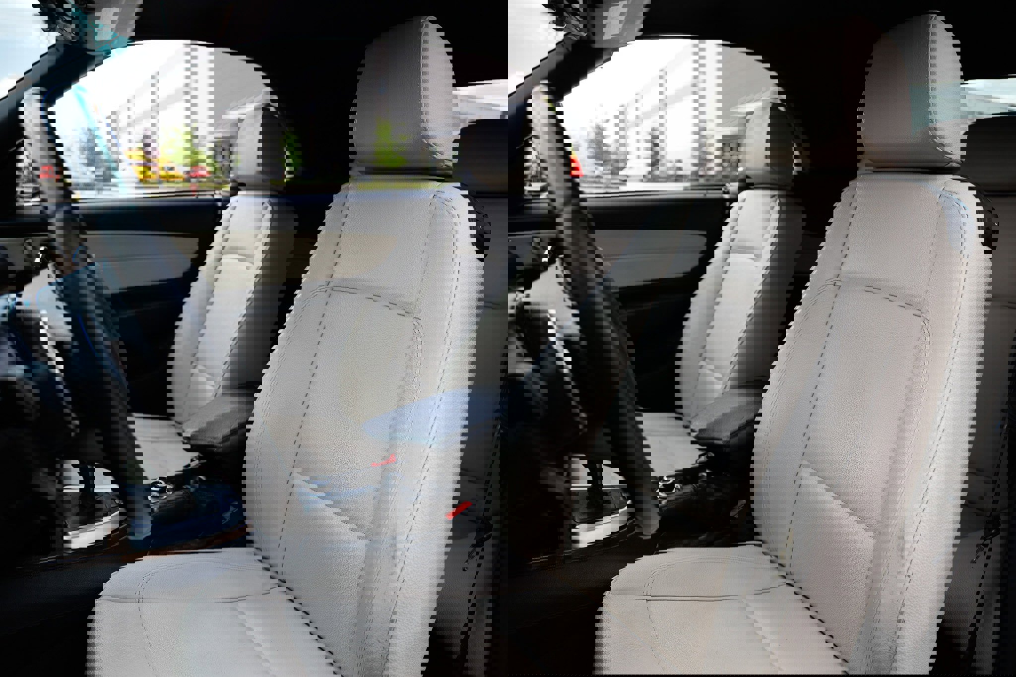 Used 2012 BMW 135i Convertible w/ Premium Pkg RWD image 10