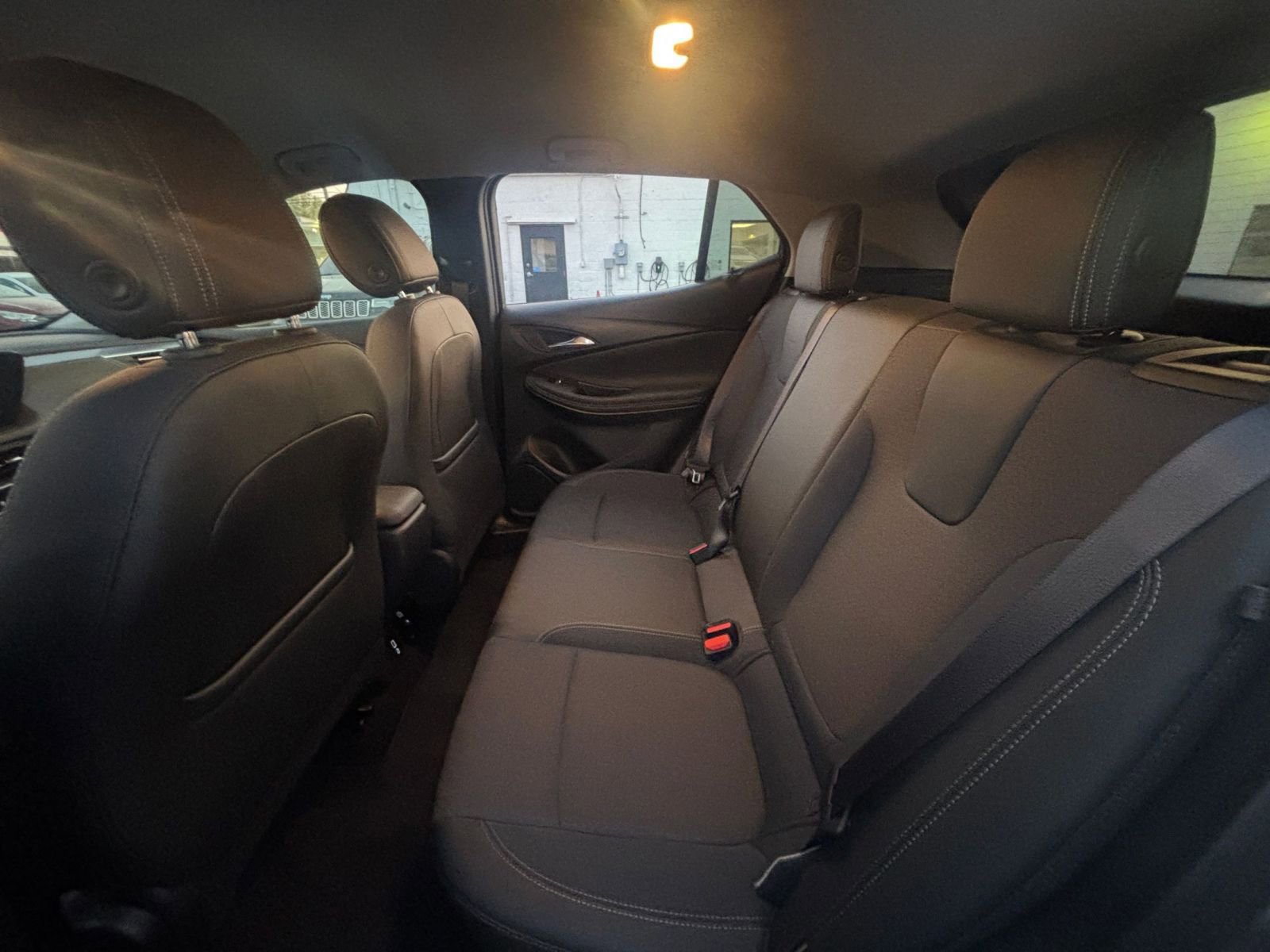 Used 2025 Buick Encore GX Preferred image 27