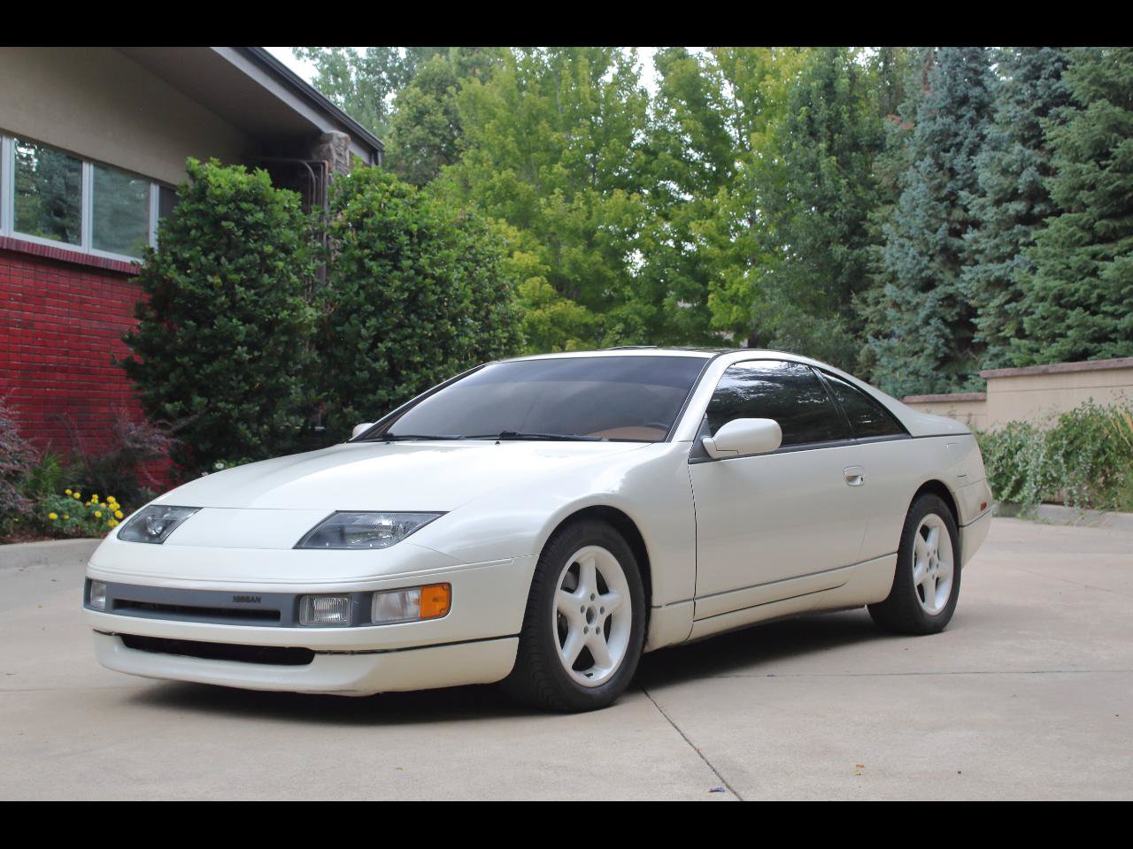 Used 1990 Nissan 300ZX GS RWD image 1
