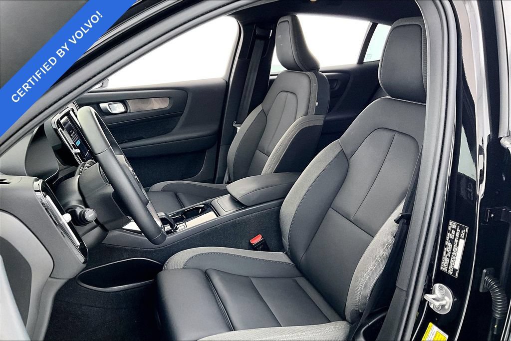 Certified 2023 Volvo C40 Recharge Core w/ Protection Package Premier AWD/4WD image 32