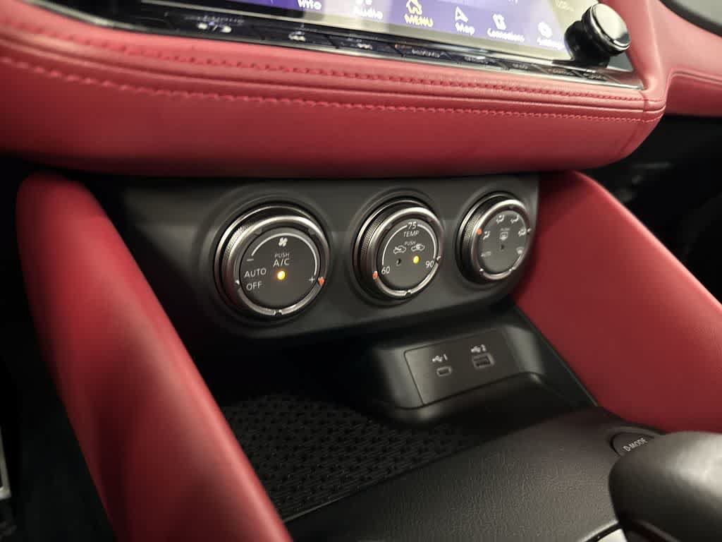 Used 2025 Nissan Z Performance w/ Floor Mat Package RWD image 19