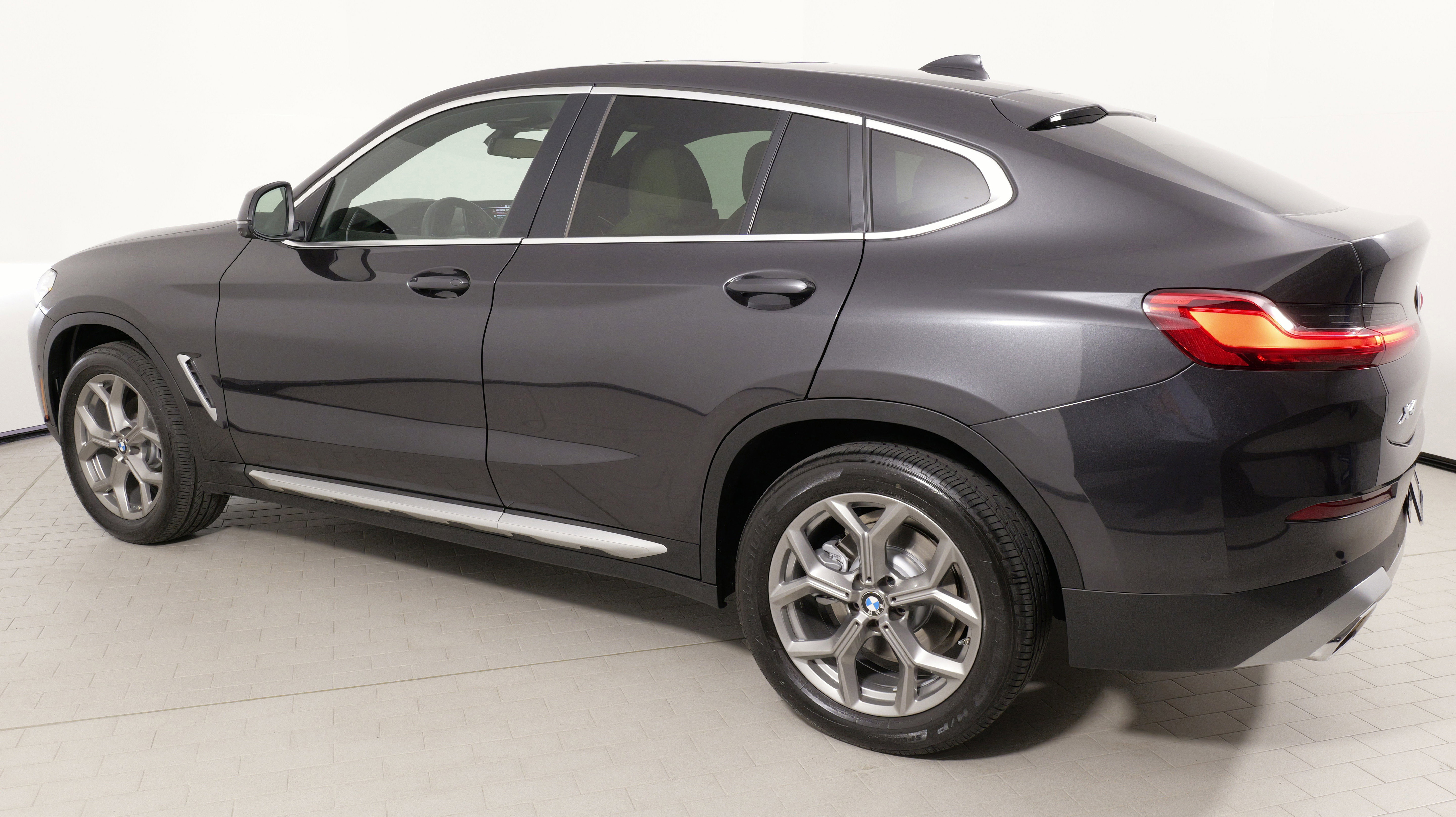 Used 2025 BMW X4 xDrive30i image 17