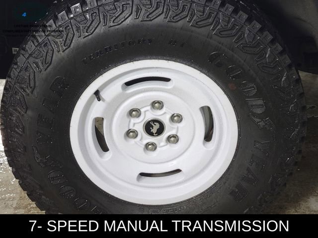 Used 2025 Ford Bronco Heritage Edition AWD/4WD image 10