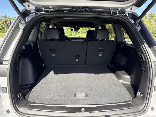 New 2025 Jeep Grand Cherokee Limited w/ Black Appearance Package image 31