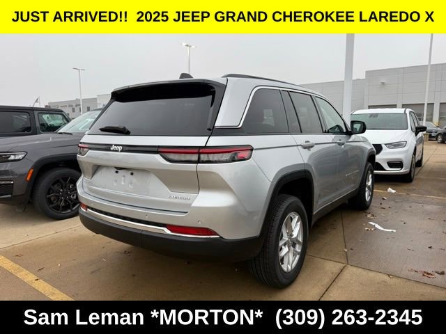 New 2025 Jeep Grand Cherokee Laredo X image 8