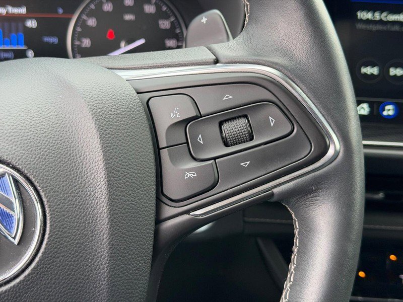 Used 2023 Buick Envision Essence image 17