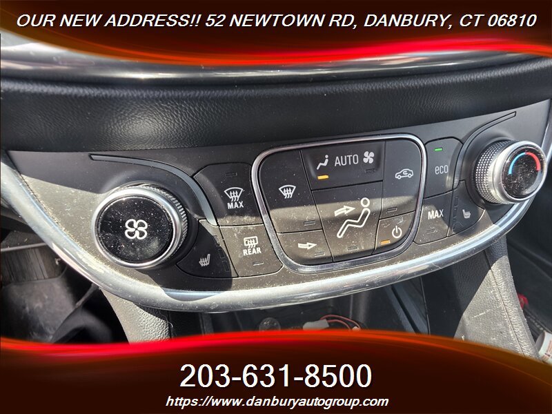 Used 2017 Chevrolet Volt Premier w/ Driver Confidence II Package FWD image 12