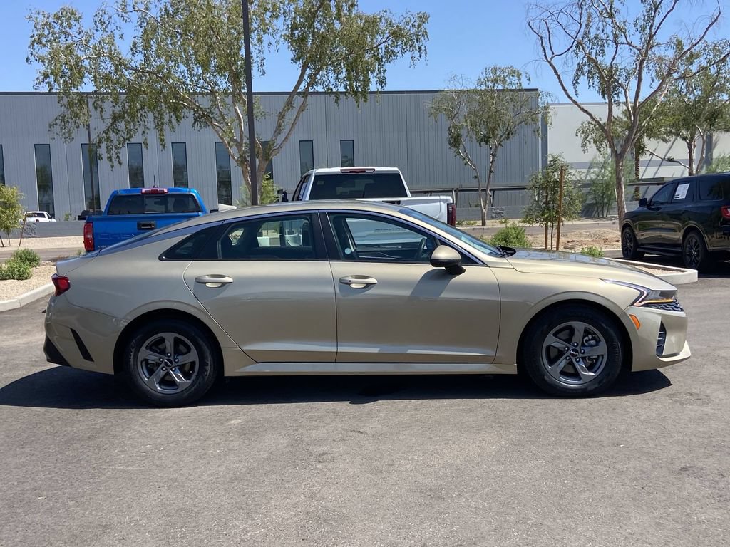 Used 2022 Kia K5 LXS FWD image 2