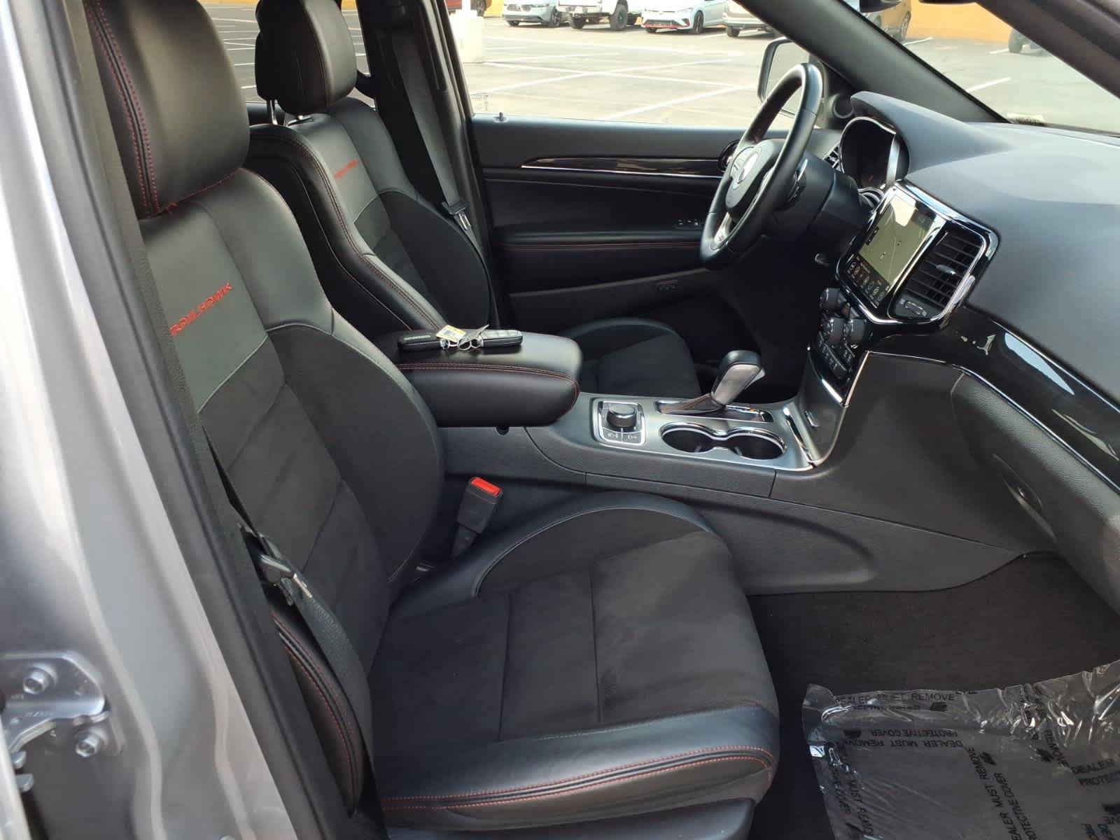 Used 2020 Jeep Grand Cherokee Trailhawk AWD/4WD image 17