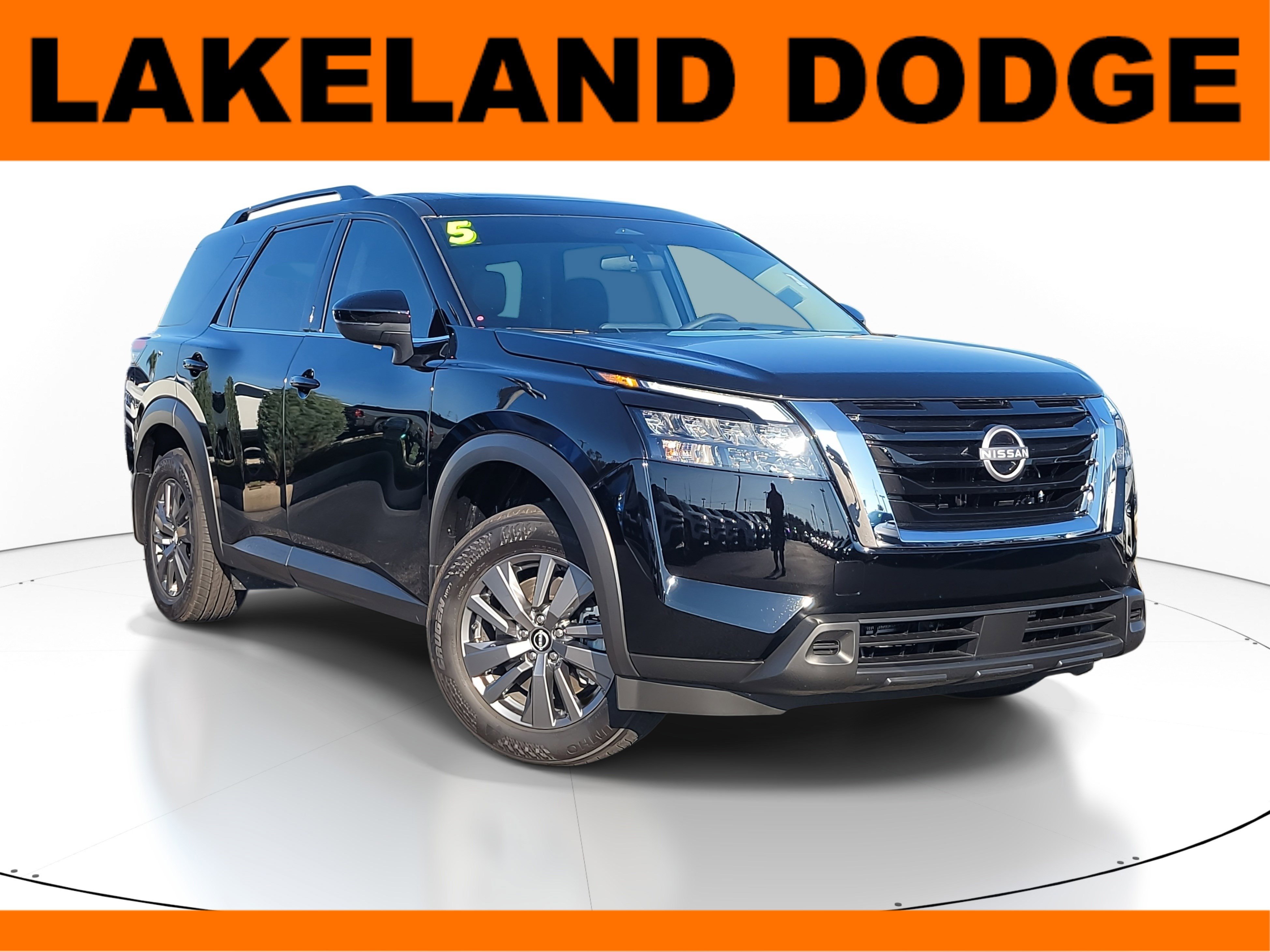 Used 2025 Nissan Pathfinder SV w/ SV Premium Package