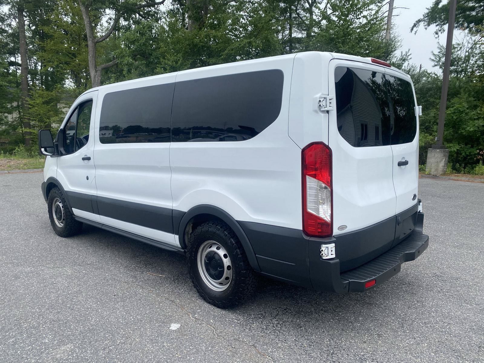 Used 2017 Ford Transit 150 XL RWD image 7