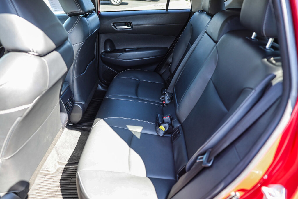 Certified 2022 Toyota Corolla Cross XLE w/ Convenience Package FWD image 10