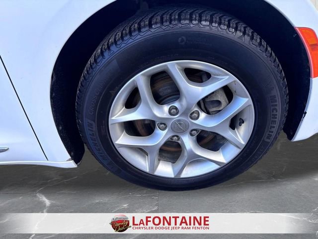 Used 2020 Chrysler Pacifica Limited image 31