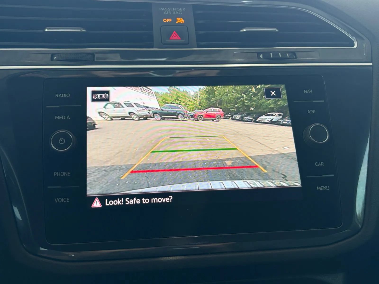 Used 2021 Volkswagen Tiguan SEL Premium R-Line AWD/4WD image 32
