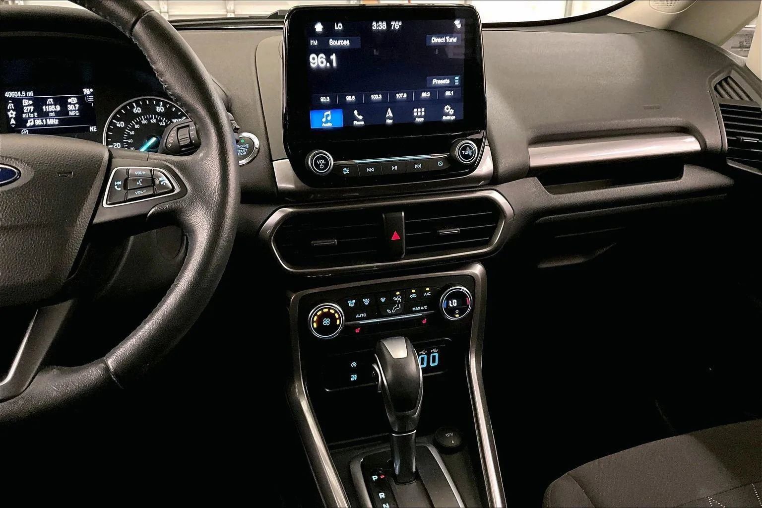 Used 2019 Ford EcoSport SE w/ SE Convenience Package image 6