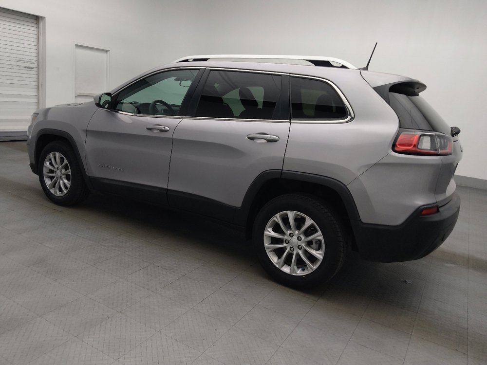 Used 2019 Jeep Cherokee Latitude w/ Popular Appearance Group FWD image 3