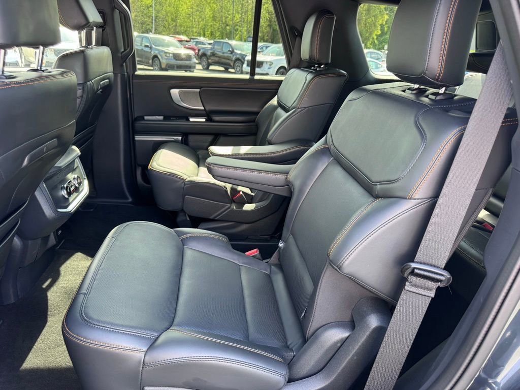 Used 2025 Ford Expedition Tremor image 35