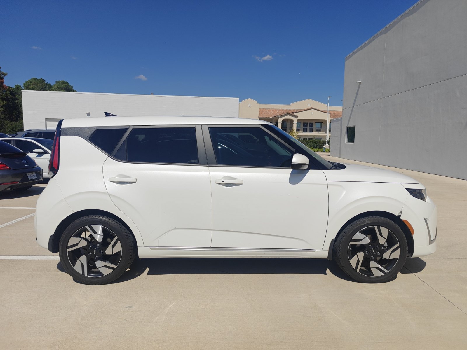 Used 2025 Kia Soul GT-Line FWD image 2