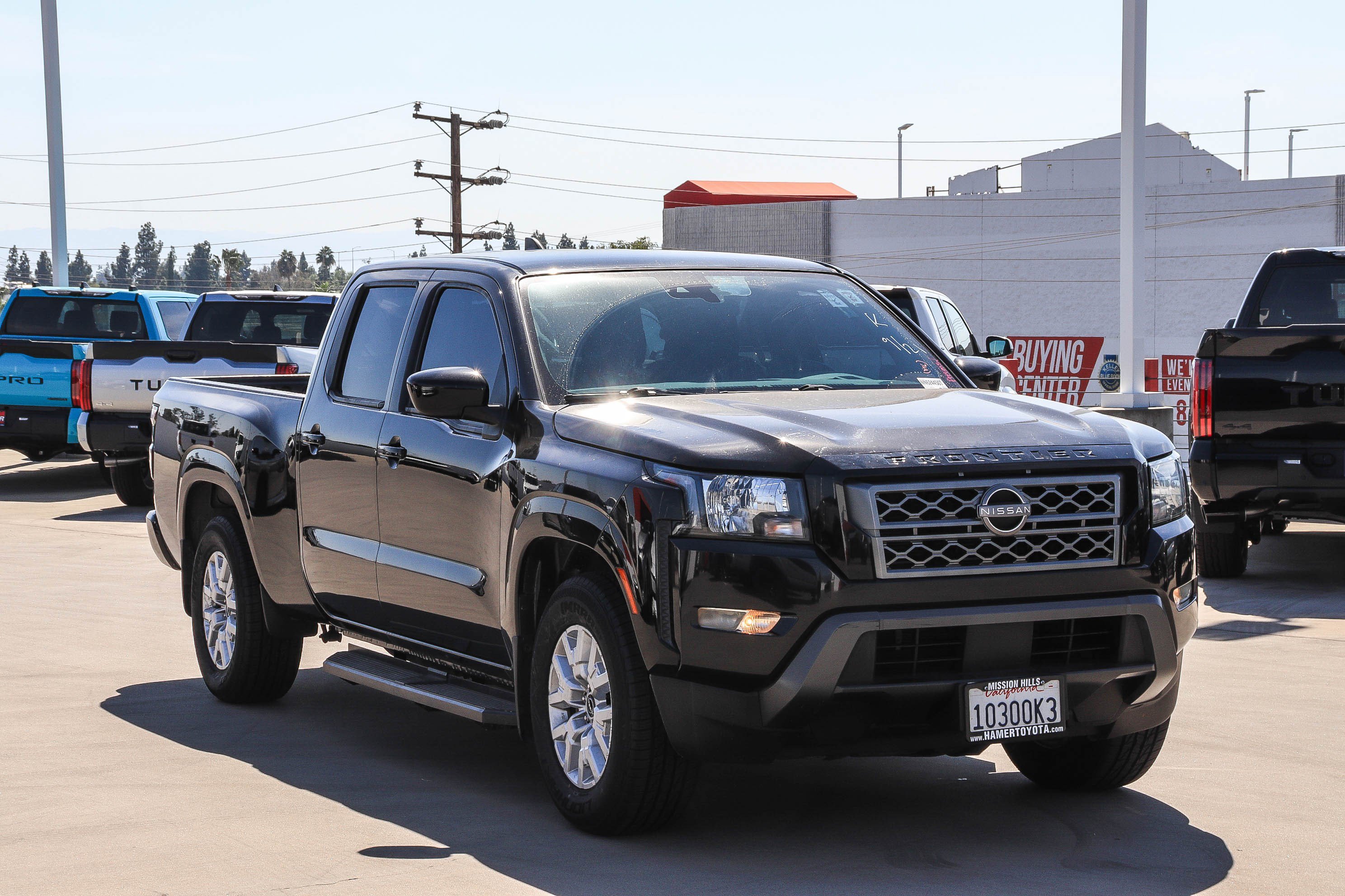 Used 2022 Nissan Frontier SV w/ Technology Package RWD image 3