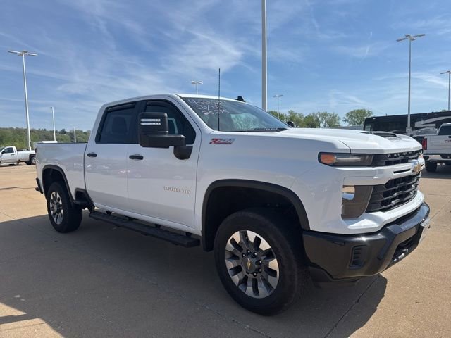 Used 2024 Chevrolet Silverado 2500 Custom w/ Custom Value Package AWD/4WD image 1