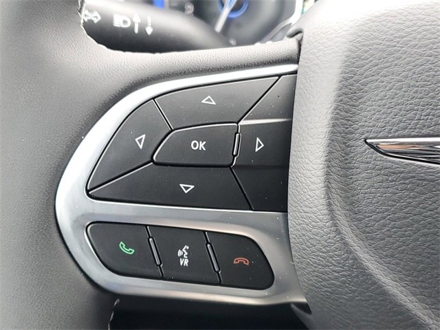 New 2026 Chrysler Pacifica Select image 21