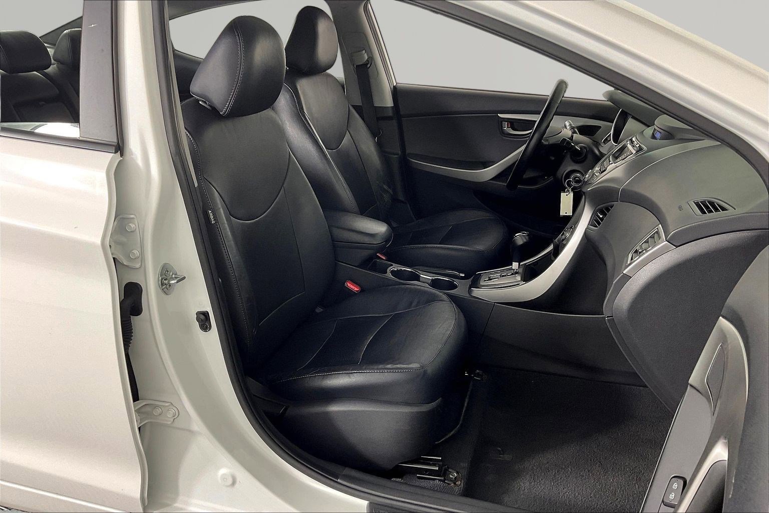 Used 2013 Hyundai Elantra Limited FWD image 27