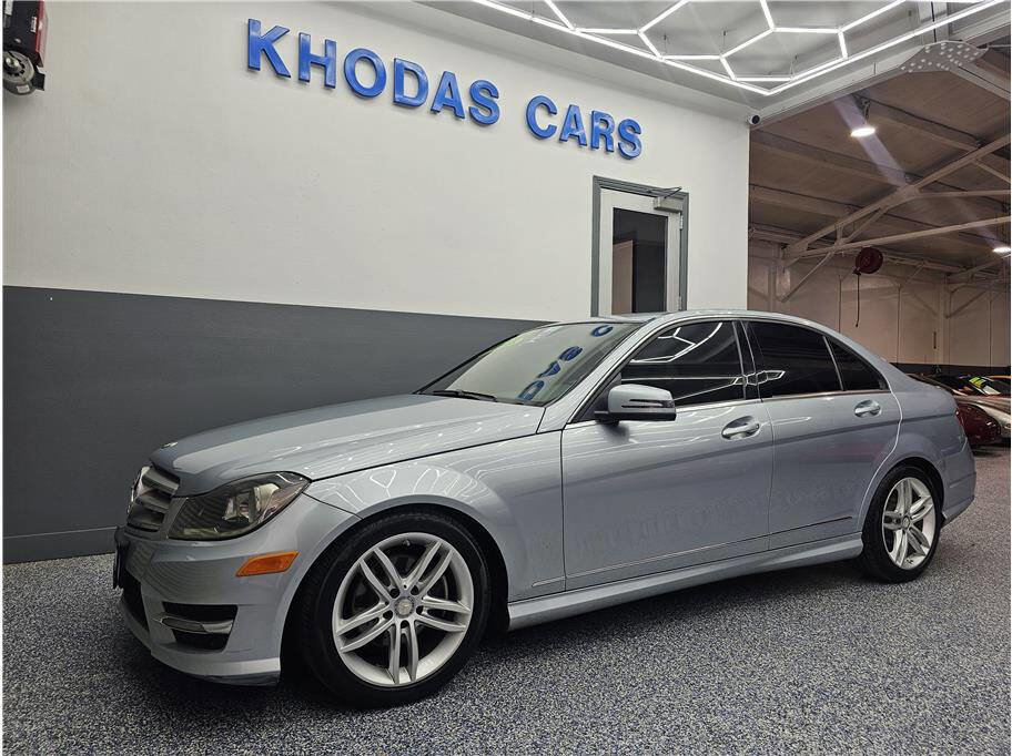 Used 2013 Mercedes-Benz C 250 Sedan image 2