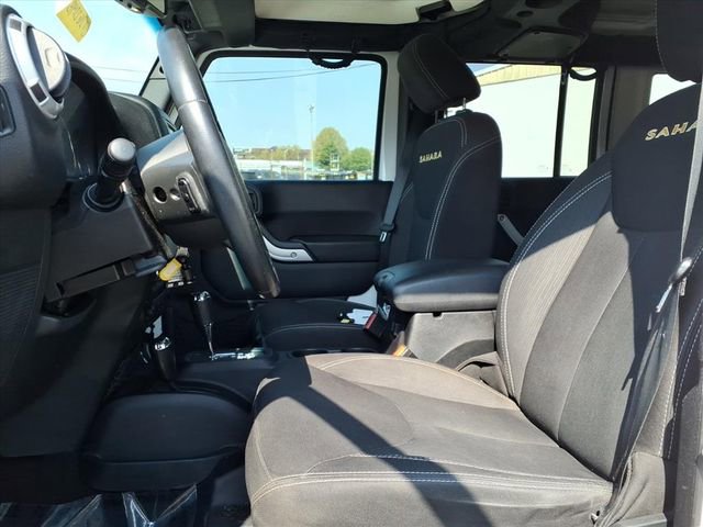 Used 2015 Jeep Wrangler Unlimited Sahara w/ Connectivity Group image 18