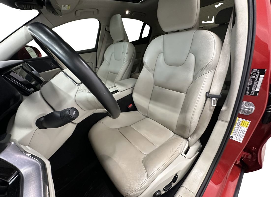 Used 2019 Volvo S60 T5 Momentum w/ Premium Package FWD image 12