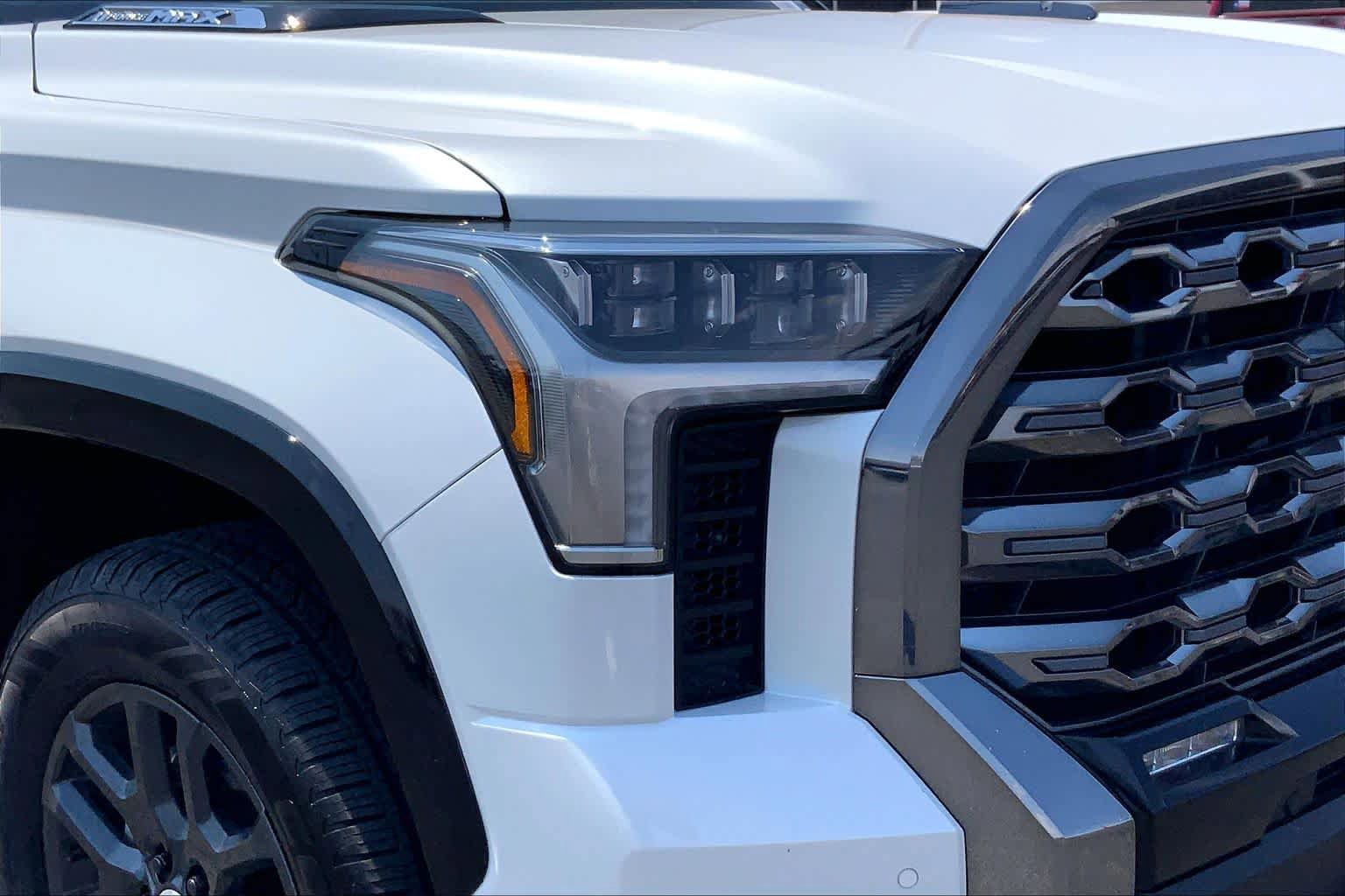 Used 2024 Toyota Tundra Platinum AWD/4WD image 28