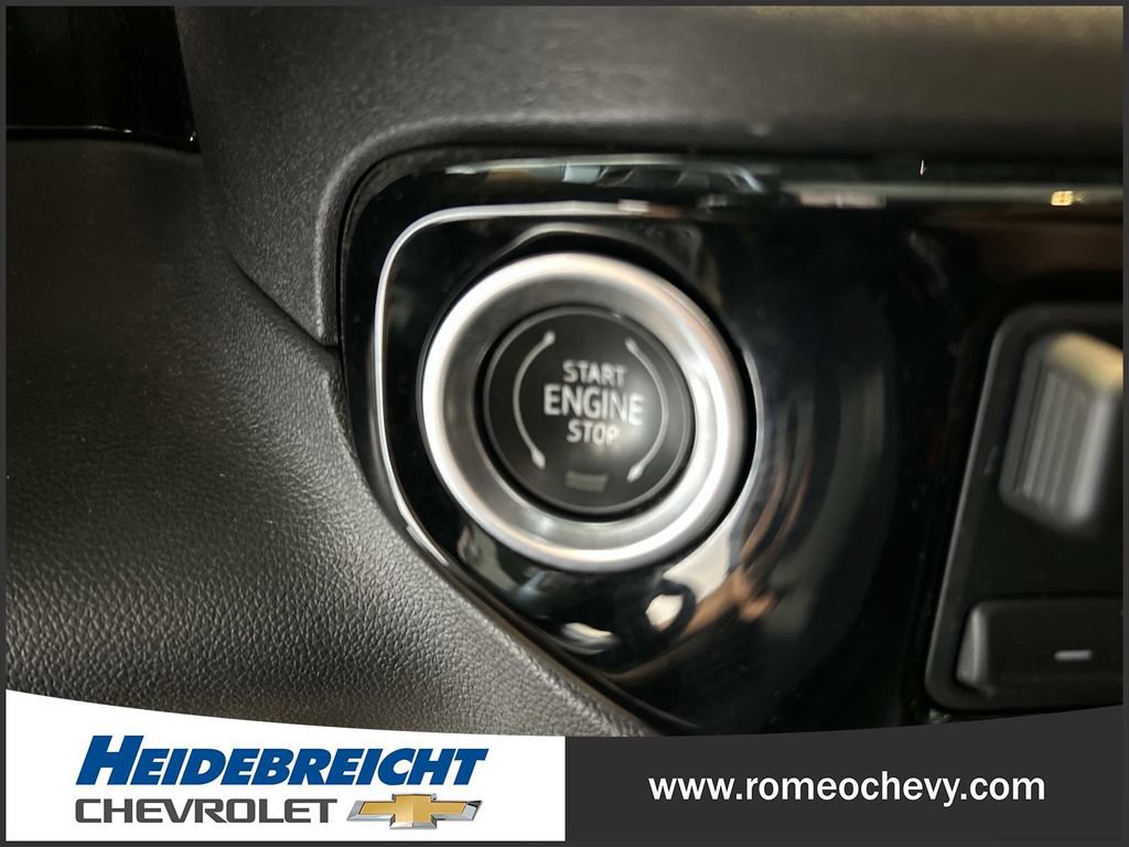 Certified 2022 Chevrolet Silverado 1500 LTZ w/ Technology Package AWD/4WD image 31