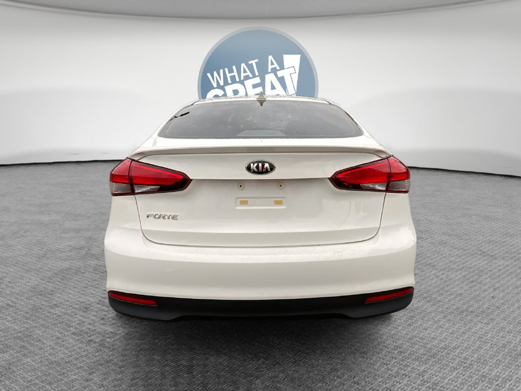 Used 2017 Kia Forte LX FWD image 5
