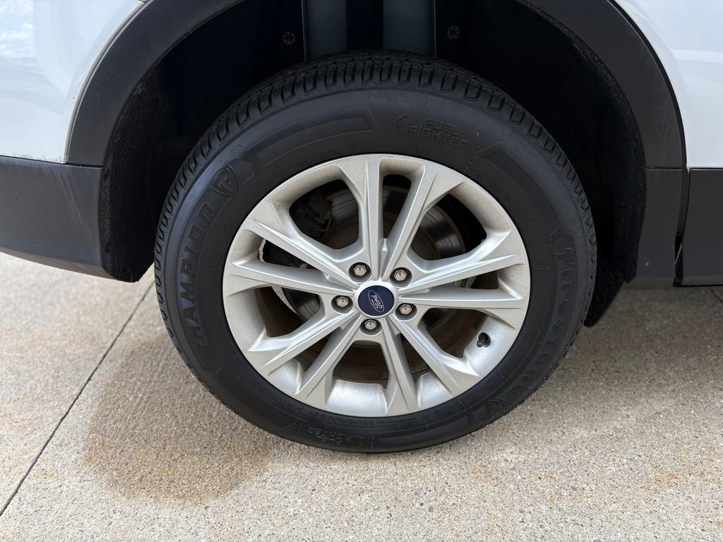 Used 2018 Ford Escape SE w/ Ford Safe & Smart Package image 29