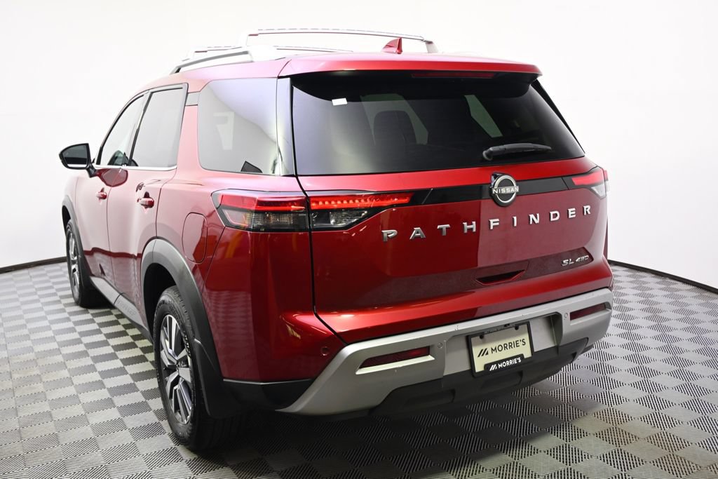 Used 2024 Nissan Pathfinder SL AWD/4WD image 4