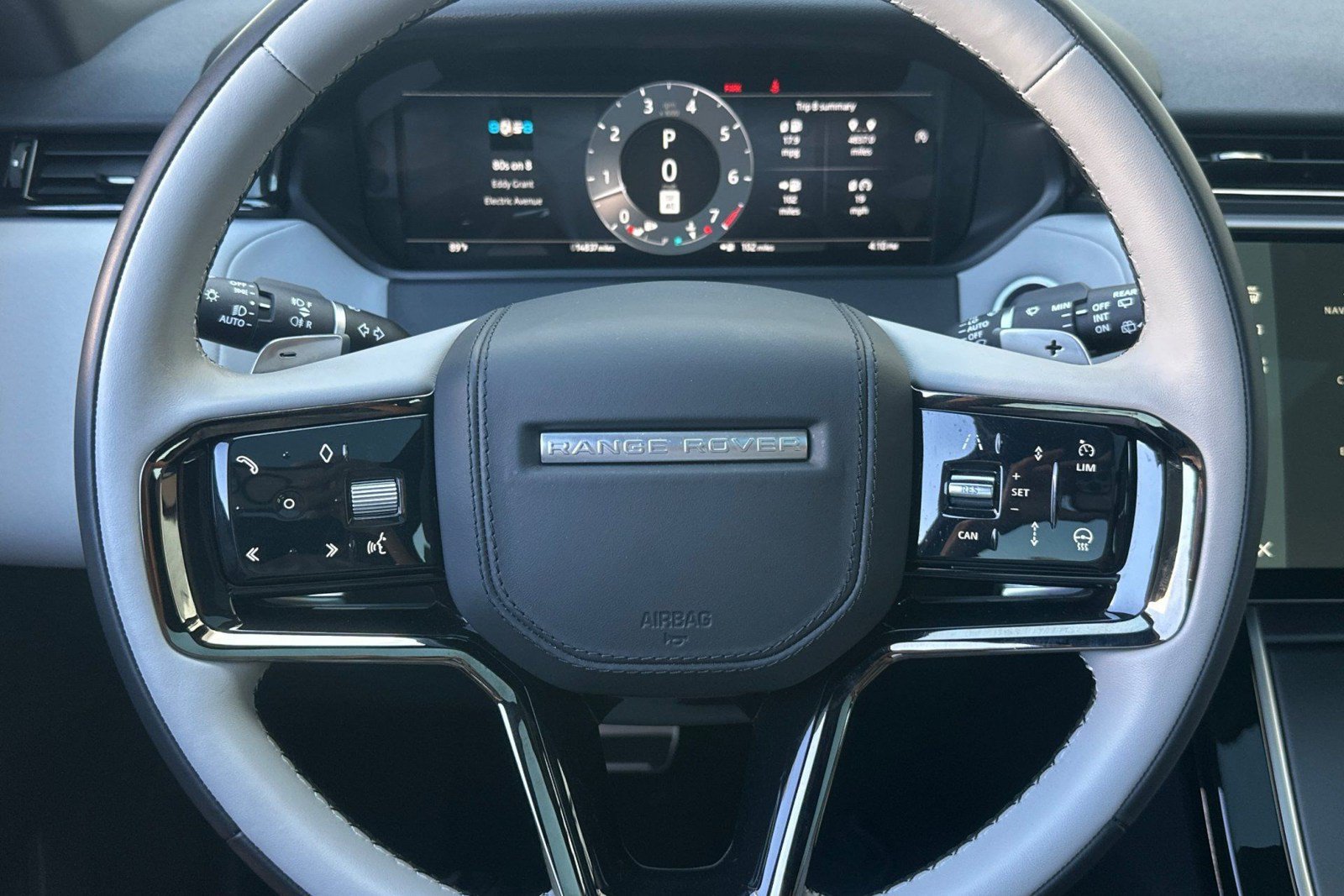 Used 2024 Land Rover Range Rover Velar Dynamic SE AWD/4WD image 16