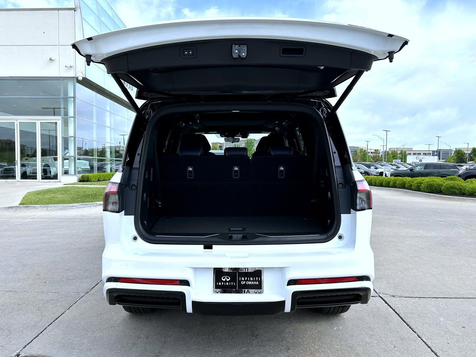 New 2026 INFINITI QX80 4WD image 23